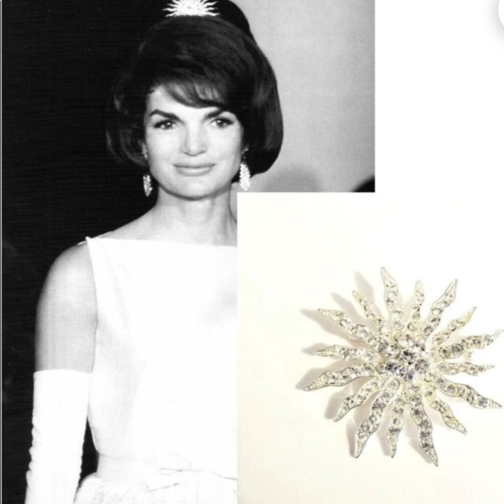 Jacqueline Kennedy Collection SUNBURST Brooch - Picture 3 of 3